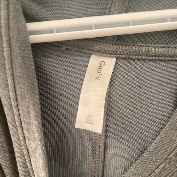Gap Fit light grey sweatshirt - tunic length - size XL- never worn NWOT - Picture 7 of 7